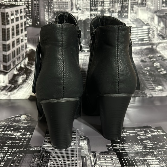 Journee Collection Womens Ankle Boots - Picture 3 of 8